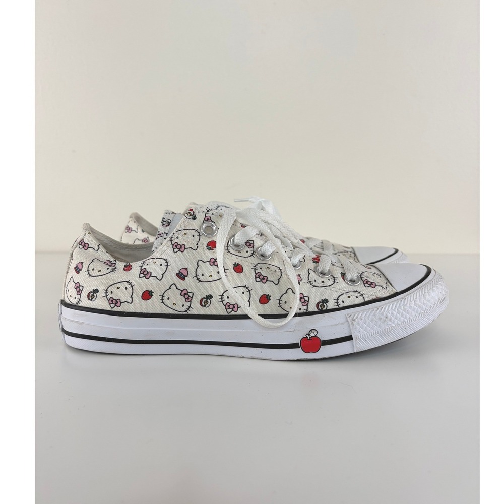 Converse x Hello Kitty Chuck Taylor All Star Low Top Sneakers W9 M7